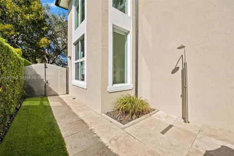 $1,299,900 | 6061 Southwest 13th Street, West Miami, FL 33144