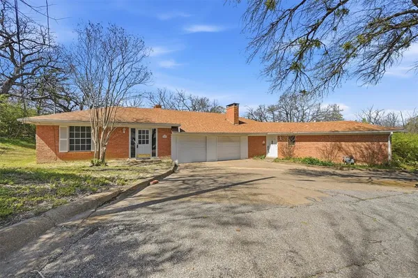 $340,000 | 421 North Carl Street, Sherman, TX 75092