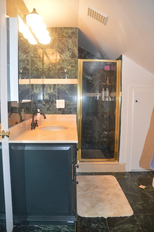 32 Mark Lee Road Needham, MA 02494 - Photo 18 of 30 Gallery Image 18