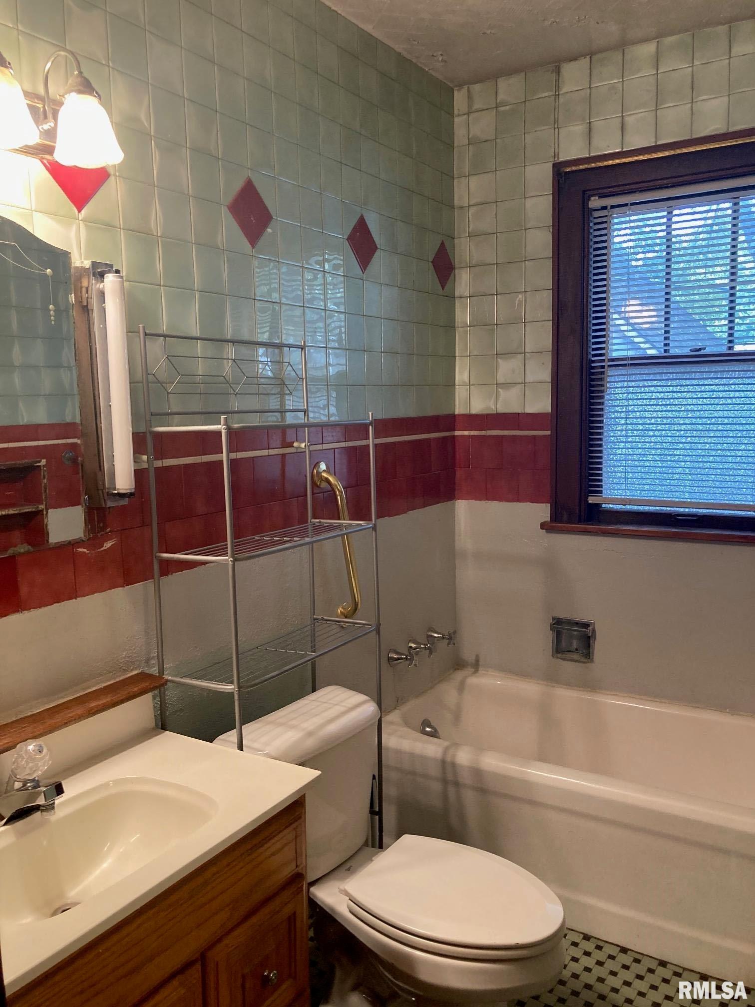 619 South MacArthur Boulevard Springfield, IL 62704 - Photo 17 of 21 Gallery Image 17