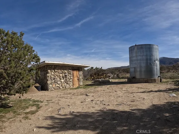 $495,000 | 30000 Buchannon Ranch Road, Llano, CA 93544