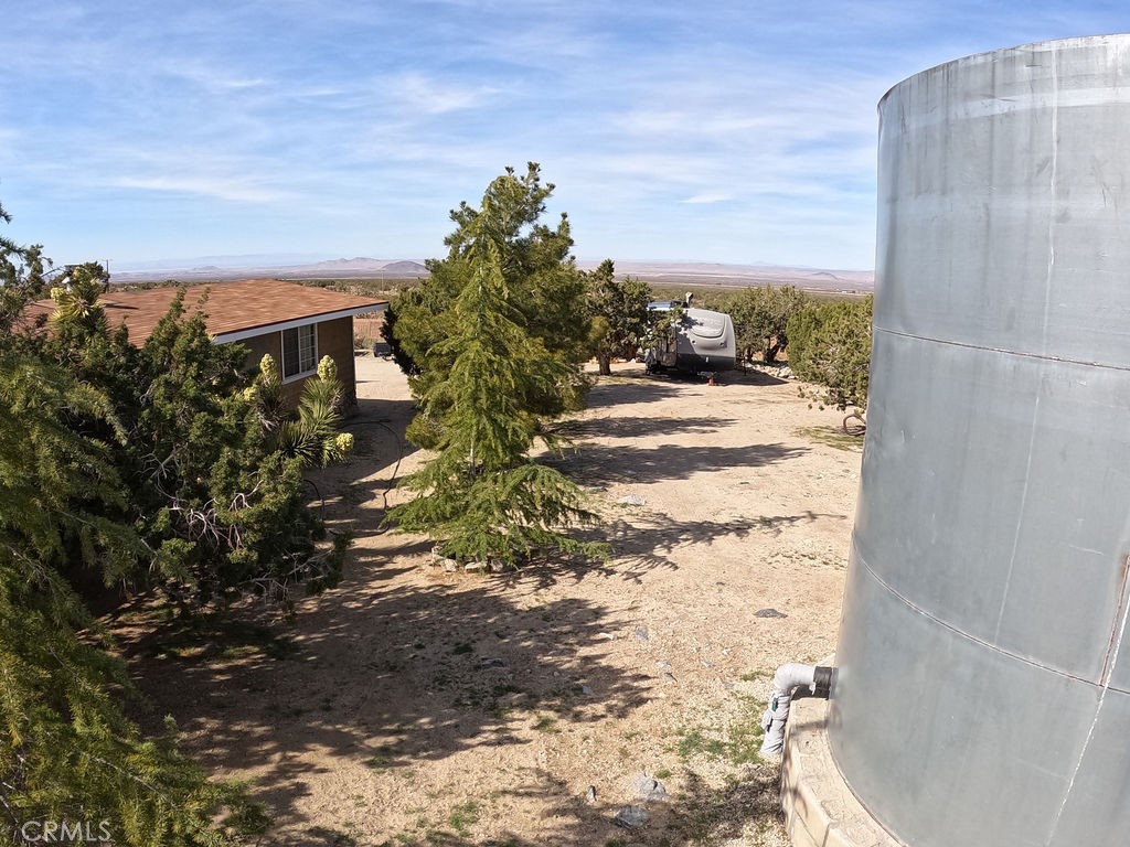 30000 Buchannon Ranch Road Llano, CA 93544 - Photo 30 of 67 a view of a yard