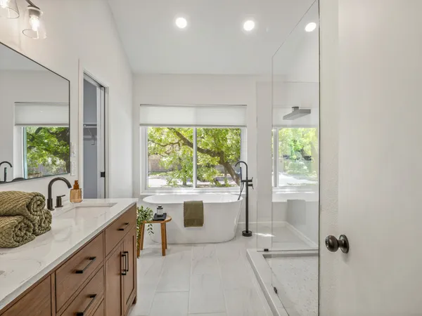 $675,000 | 6420 Wareham Lane, Austin, TX 78739
