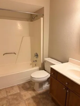 $1,000 | 1309 Carrollton Avenue, Unit 309, Metairie, LA 70005