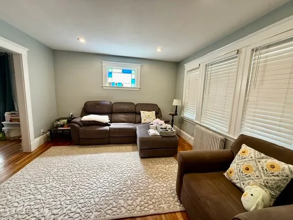 $2,900 | 9 Olcott Street, Unit 1, Watertown, MA 02472
