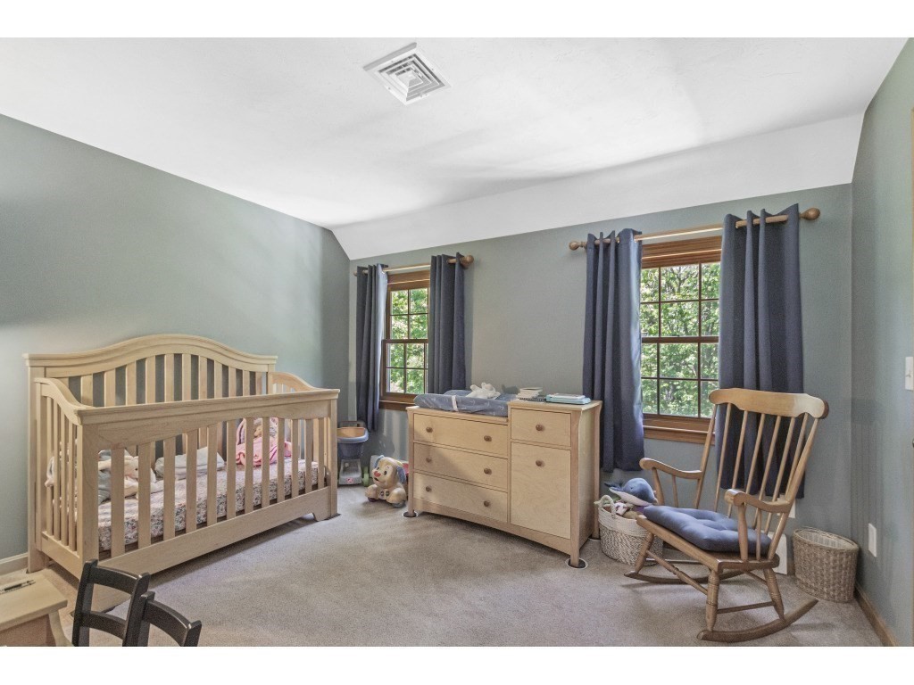57 Lincoln Woods Road Waltham, MA 02451 - Photo 19 of 36