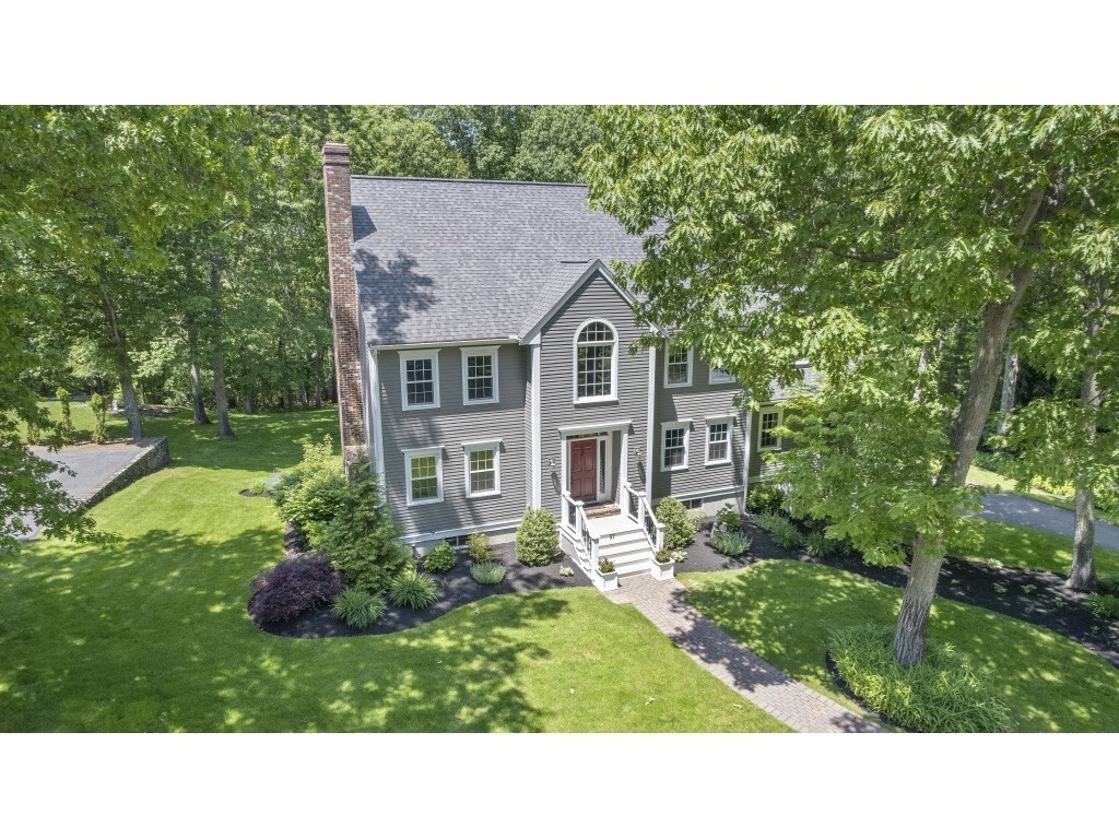 57 Lincoln Woods Road Waltham, MA 02451 - Photo 2 of 36