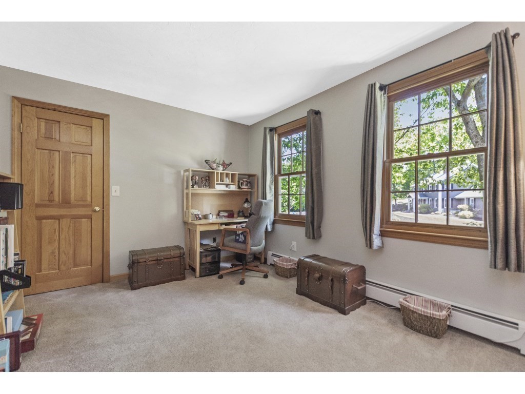 57 Lincoln Woods Road Waltham, MA 02451 - Photo 21 of 36