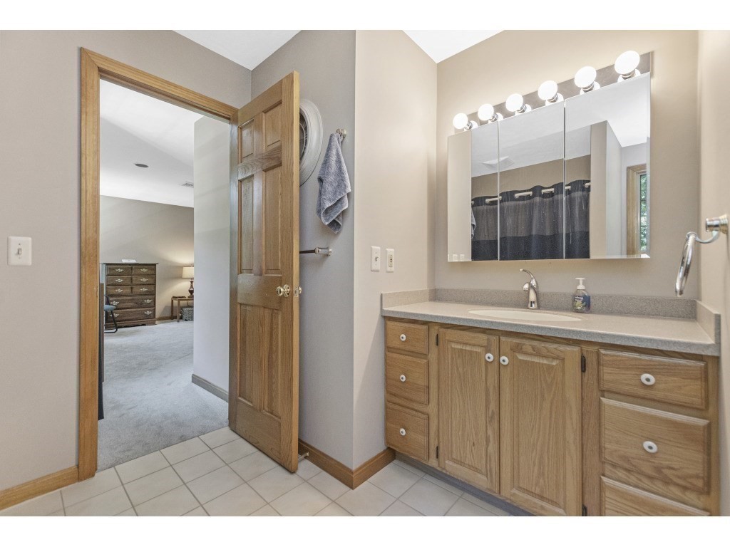 57 Lincoln Woods Road Waltham, MA 02451 - Photo 23 of 36
