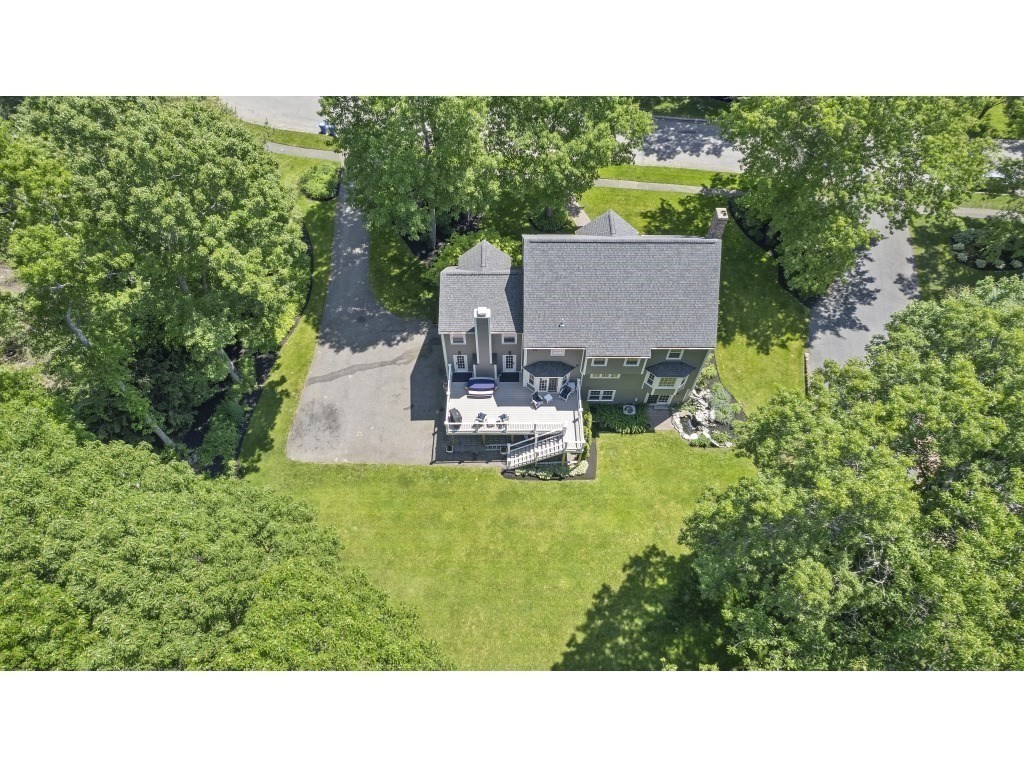 57 Lincoln Woods Road Waltham, MA 02451 - Photo 3 of 36