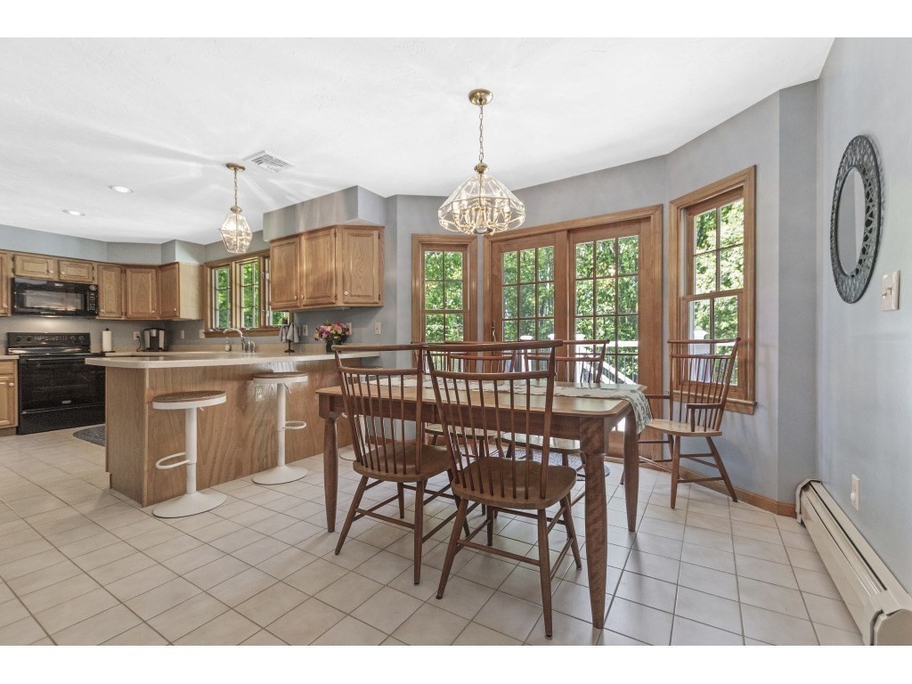 57 Lincoln Woods Road Waltham, MA 02451 - Photo 7 of 36