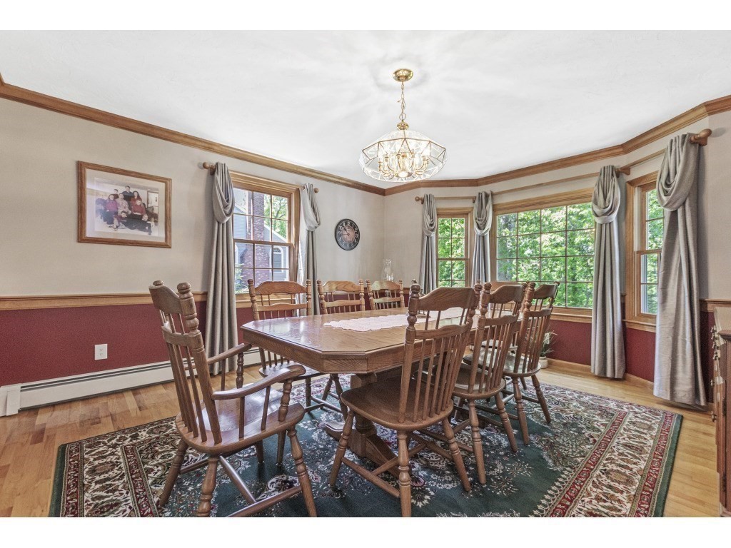 57 Lincoln Woods Road Waltham, MA 02451 - Photo 9 of 36