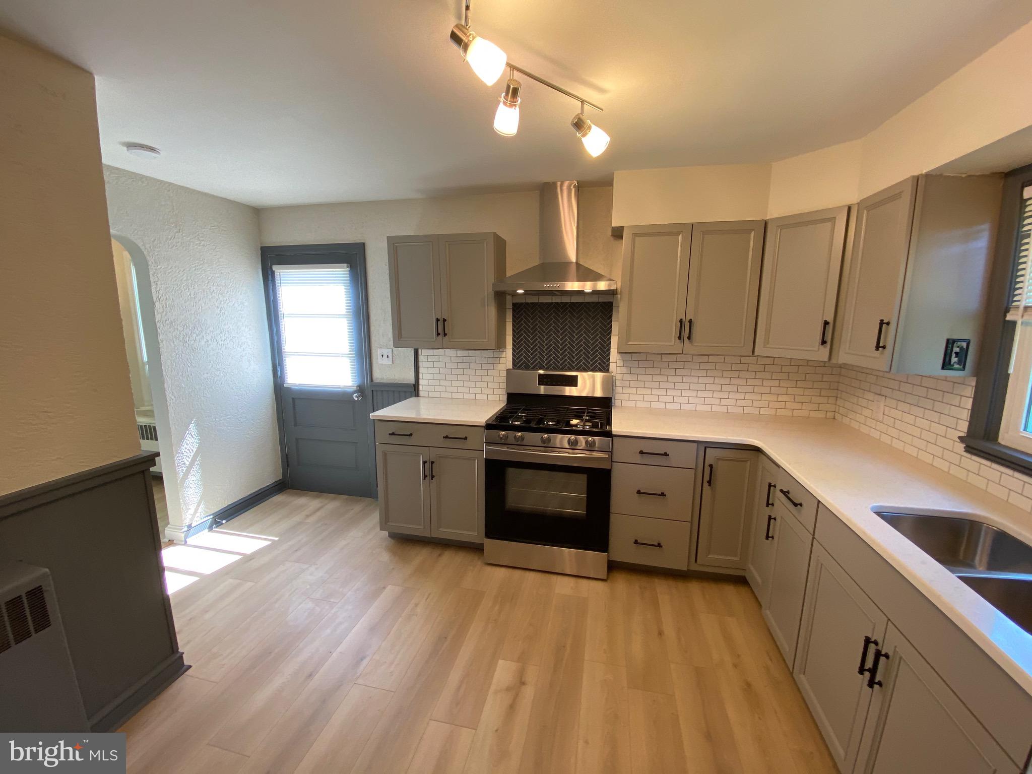 1324 Bonneview Road York, PA 17406 - Photo 10 of 23 Gallery Image 10