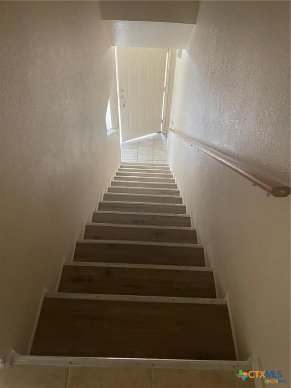 2712 Vernice Loop, Unit C Killeen, TX 76549 - Photo 10 of 24 a view of entryway