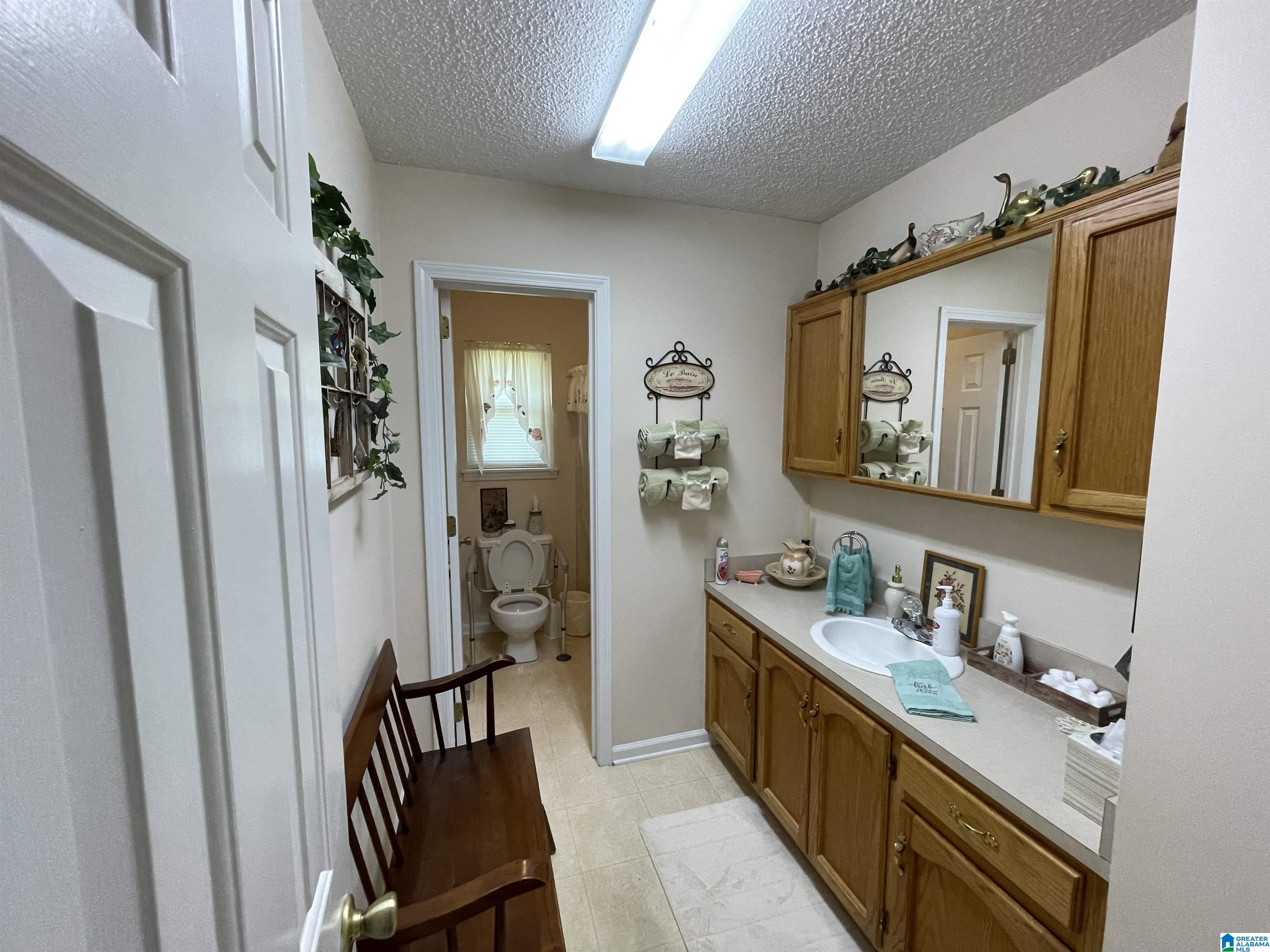 1301 Suncrest Road Bessemer, AL 35020 - Photo 19 of 29