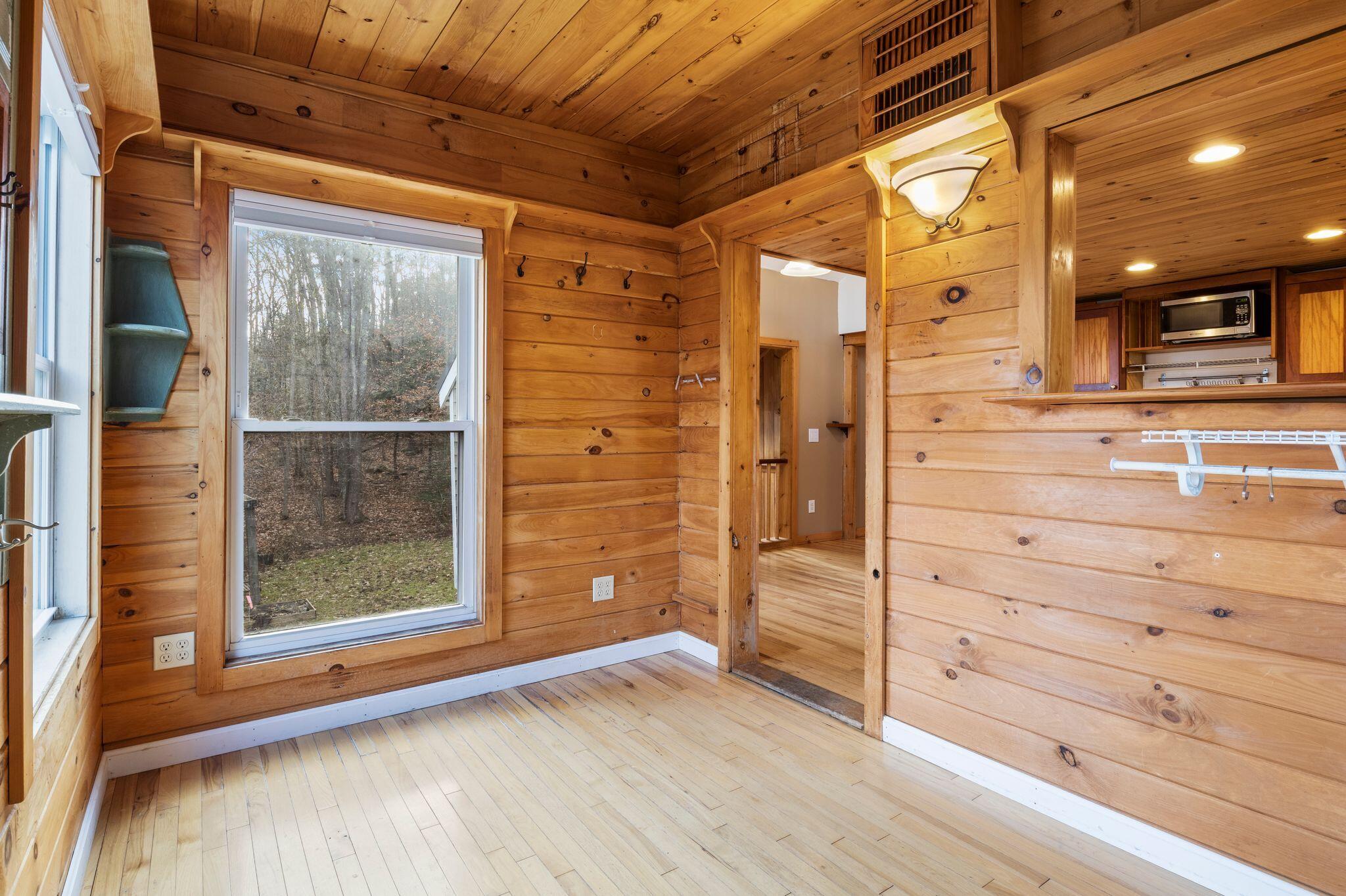 37 Swan Road Windham, ME 04062 - Photo 5 of 58 37_Swan_Rd_05