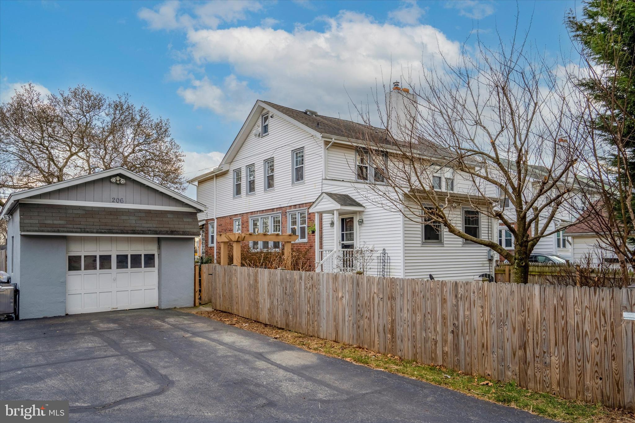 206 South Manoa Road Havertown, PA 19083 - Photo 8 of 25