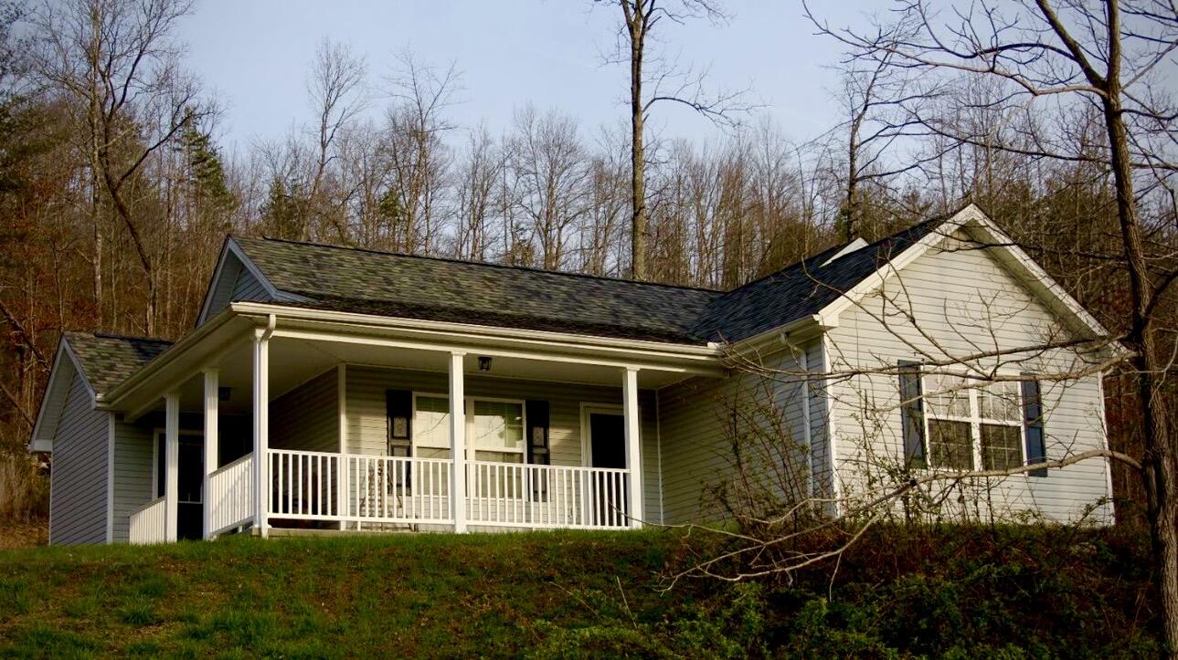 1905 Bray Creek Road Manchester, KY 40962 - Photo 6 of 20 IMG_4668