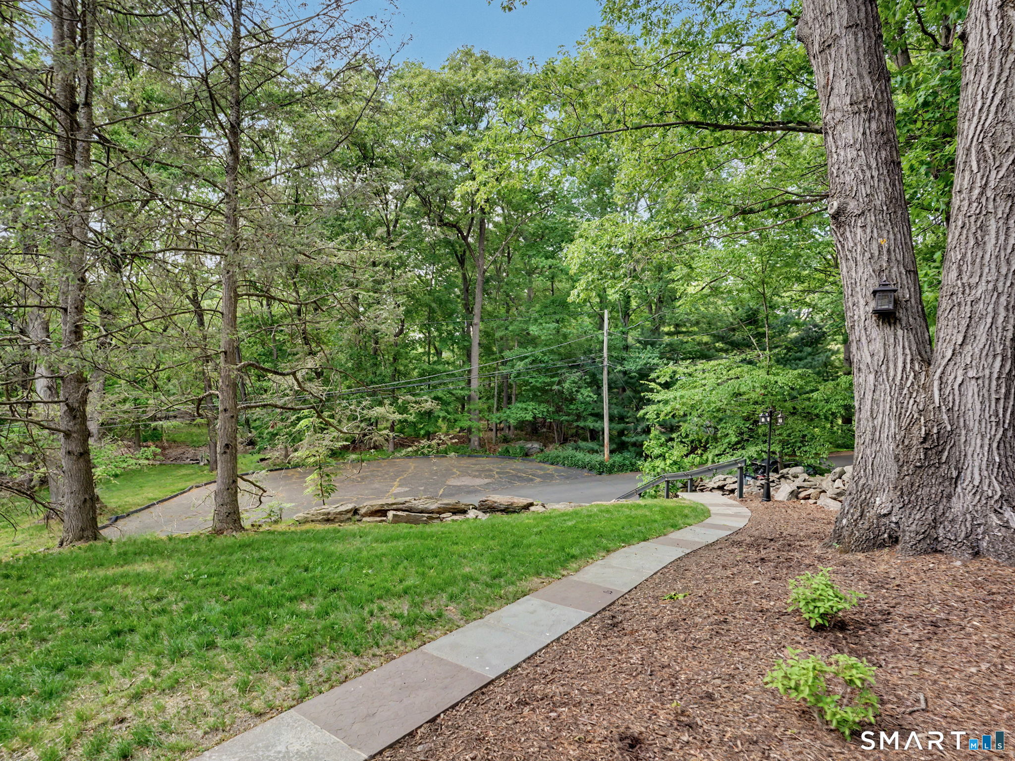 524 Nonopoge Road Fairfield, CT 06825 - Photo 31 of 34