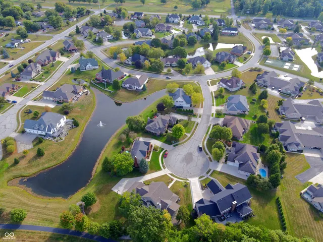 $339,900 | 2331 Saddle Drive, Shelbyville, IN 46176