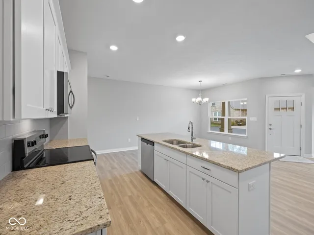 $339,900 | 2331 Saddle Drive, Shelbyville, IN 46176