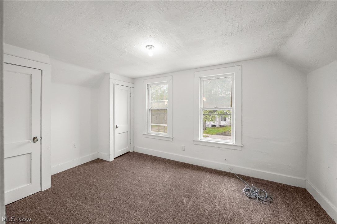 642 Parkman Road Northwest Warren, OH 44485 - Photo 7 of 24
