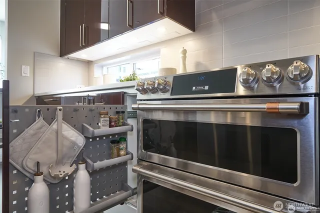 $1,565,000 | 7980 170th Avenue Northeast, Redmond, WA 98052