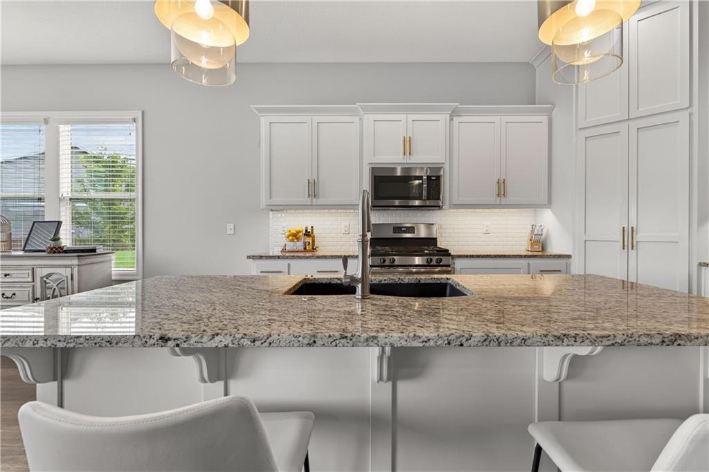 1540 Southwest Cornwall Road Raymore, MO 64083 - Photo 11 of 53