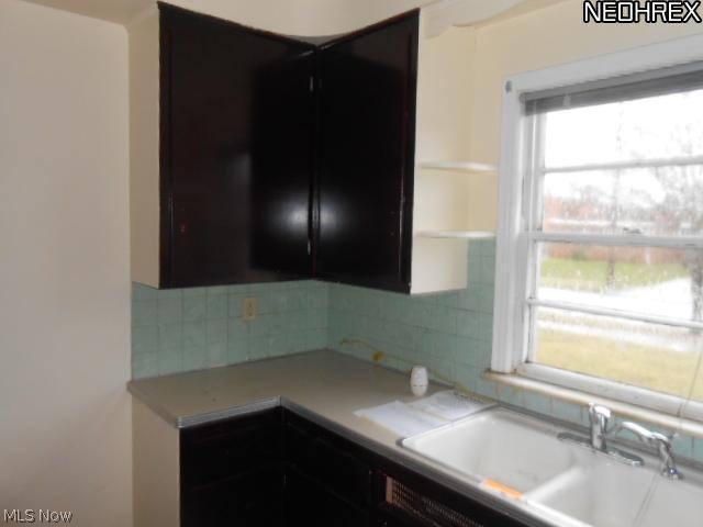 4018 Okalona Road Cleveland, OH 44118 - Photo 4 of 13