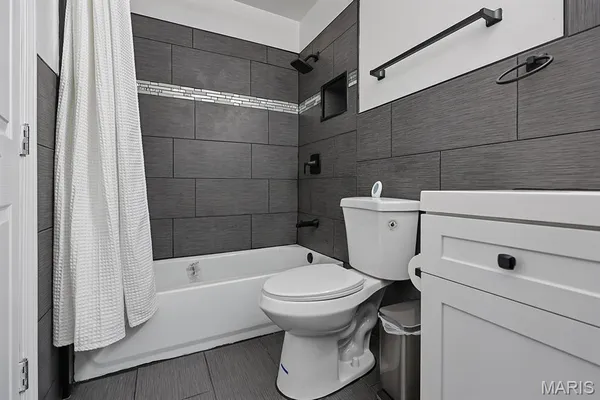$2,300 | 2262 South Jefferson Avenue, St. Louis, MO 63104