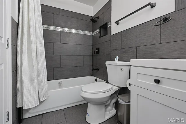 $2,300 | 2262 South Jefferson Avenue, St. Louis, MO 63104