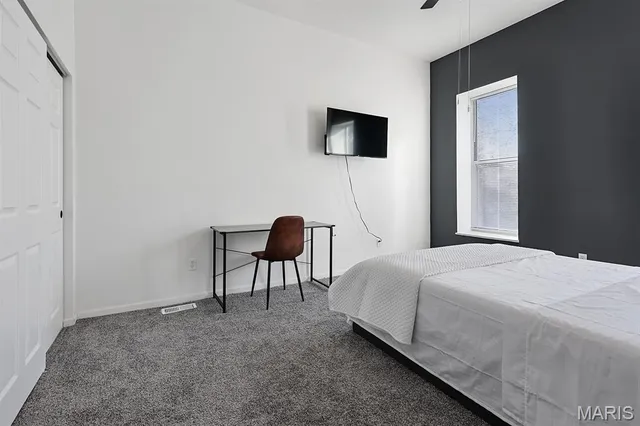 $2,300 | 2262 South Jefferson Avenue, St. Louis, MO 63104