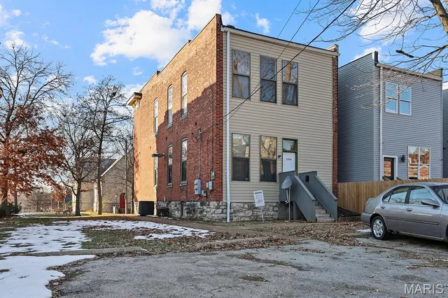$2,300 | 2262 South Jefferson Avenue, St. Louis, MO 63104
