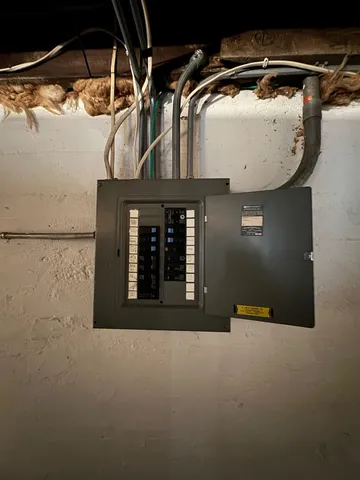 $184,900 | 2231 9th Avenue, Rockford, IL 61104