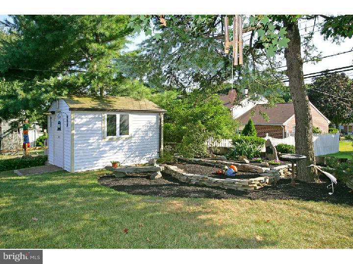346 Kennerly Road Springfield, PA 19064 - Photo 5 of 18 Exterior Back
