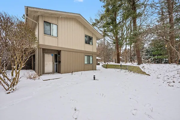 $1,500 | 3812 Greenleaf Circle, Kalamazoo, MI 49008