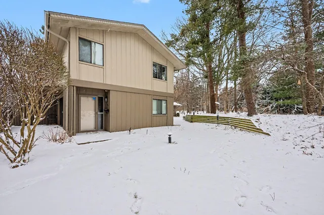 $1,550 | 3812 Greenleaf Circle, Kalamazoo, MI 49008