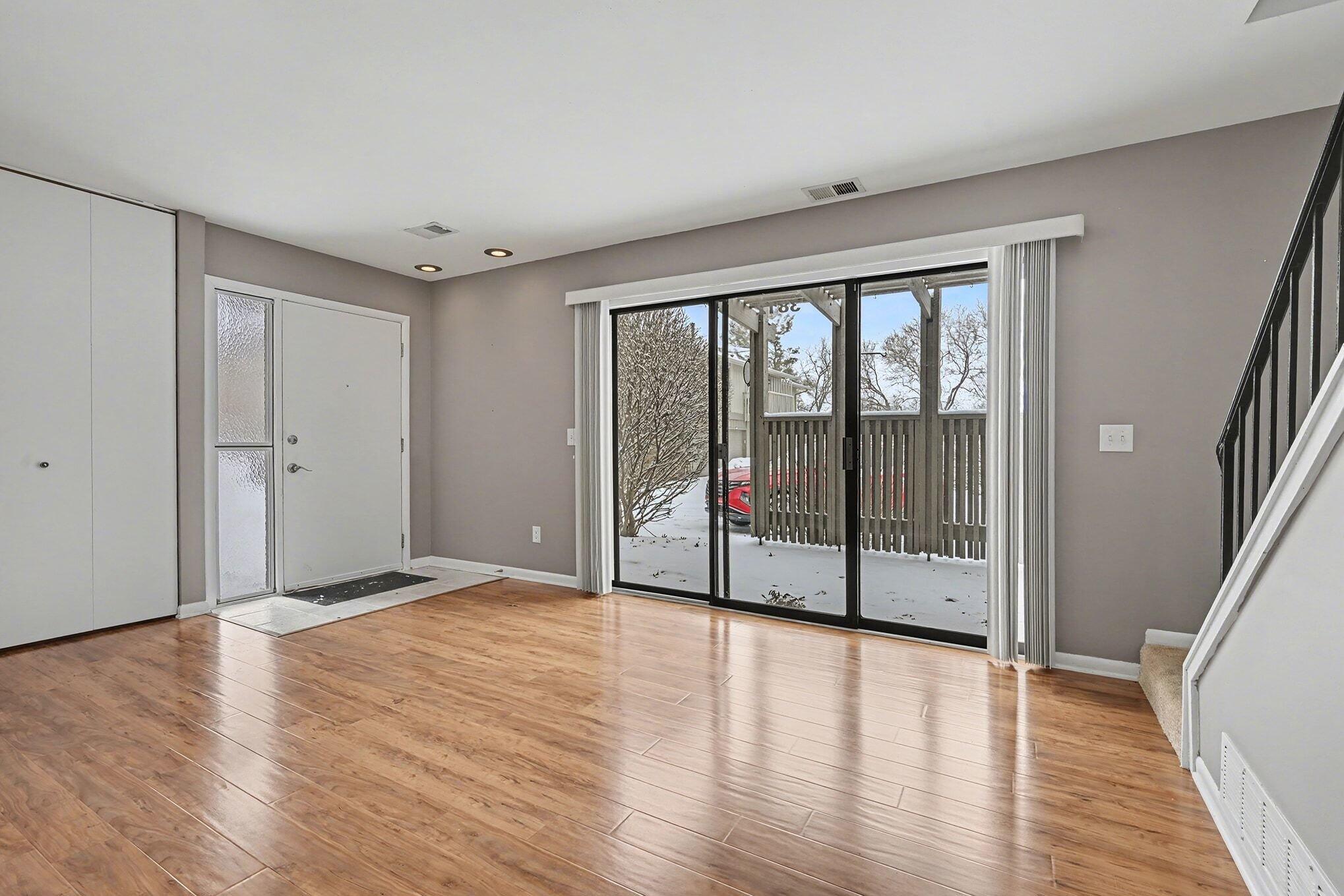 3812 Greenleaf Circle Kalamazoo, MI 49008 - Photo 5 of 18 005_file_3037