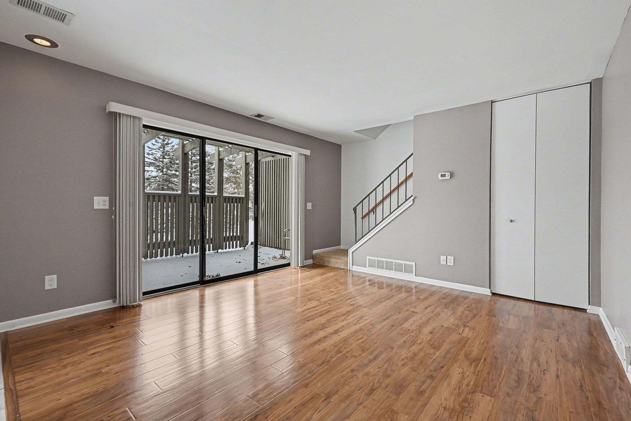 3812 Greenleaf Circle Kalamazoo, MI 49008 - Photo 6 of 18 006_file_3392