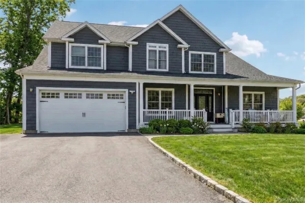 $1,250,000 | 9 Saber Lane, Kings Park, NY 11754