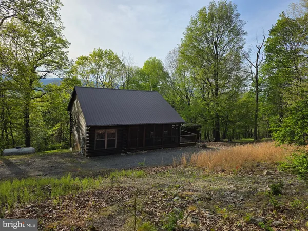 $285,000 | 384 Scarlet Tanager Trail, Franklin, WV 26807