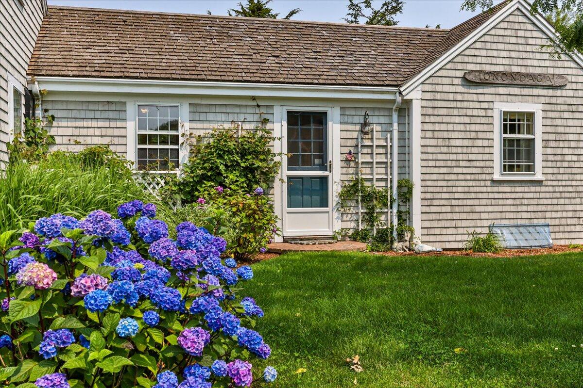 268 Cedar Street Chatham, MA 02633 - Photo 8 of 44 06-268Ced-106