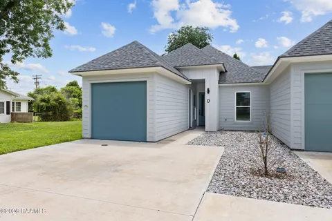 $240,000 | 300 Ave B, Unit D, Broussard, LA 70518