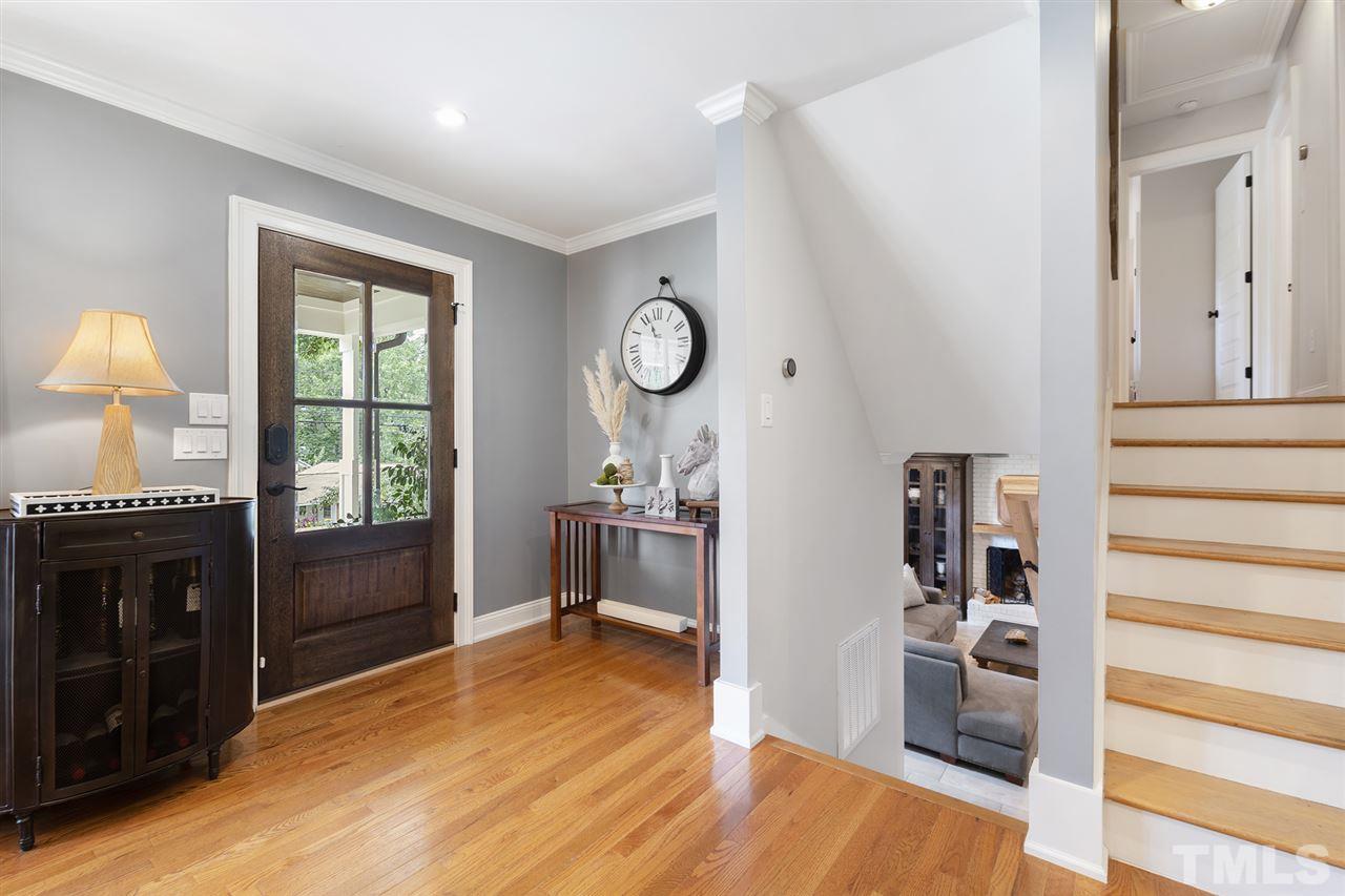 4607 Latimer Road Raleigh, NC 27609 - Photo 4 of 30