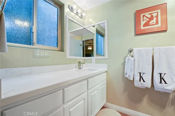 $660,000 | 2101 2nd Street, Unit 305, Long Beach, CA 90803