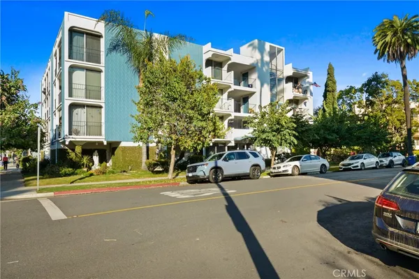 $660,000 | 2101 2nd Street, Unit 305, Long Beach, CA 90803