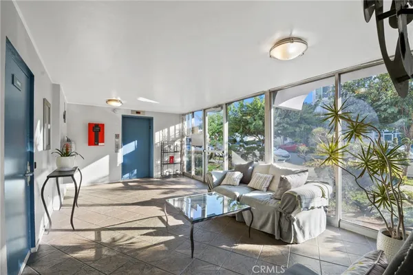 $660,000 | 2101 2nd Street, Unit 305, Long Beach, CA 90803