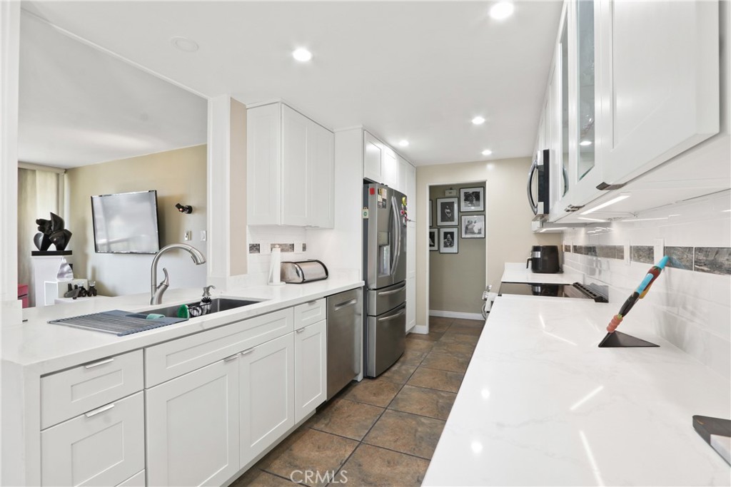 2101 2nd Street, Unit 305 Long Beach, CA 90803 - Photo 7 of 25