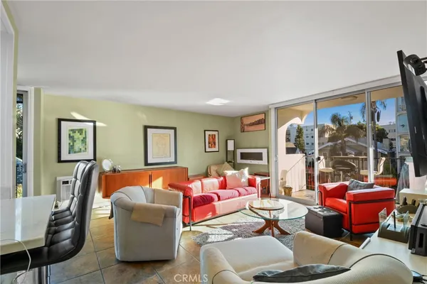 $660,000 | 2101 2nd Street, Unit 305, Long Beach, CA 90803