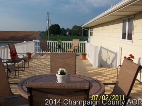 325 Stockholm Road Paxton, IL 60957 - Photo 3 of 16 a view of balcony and patio